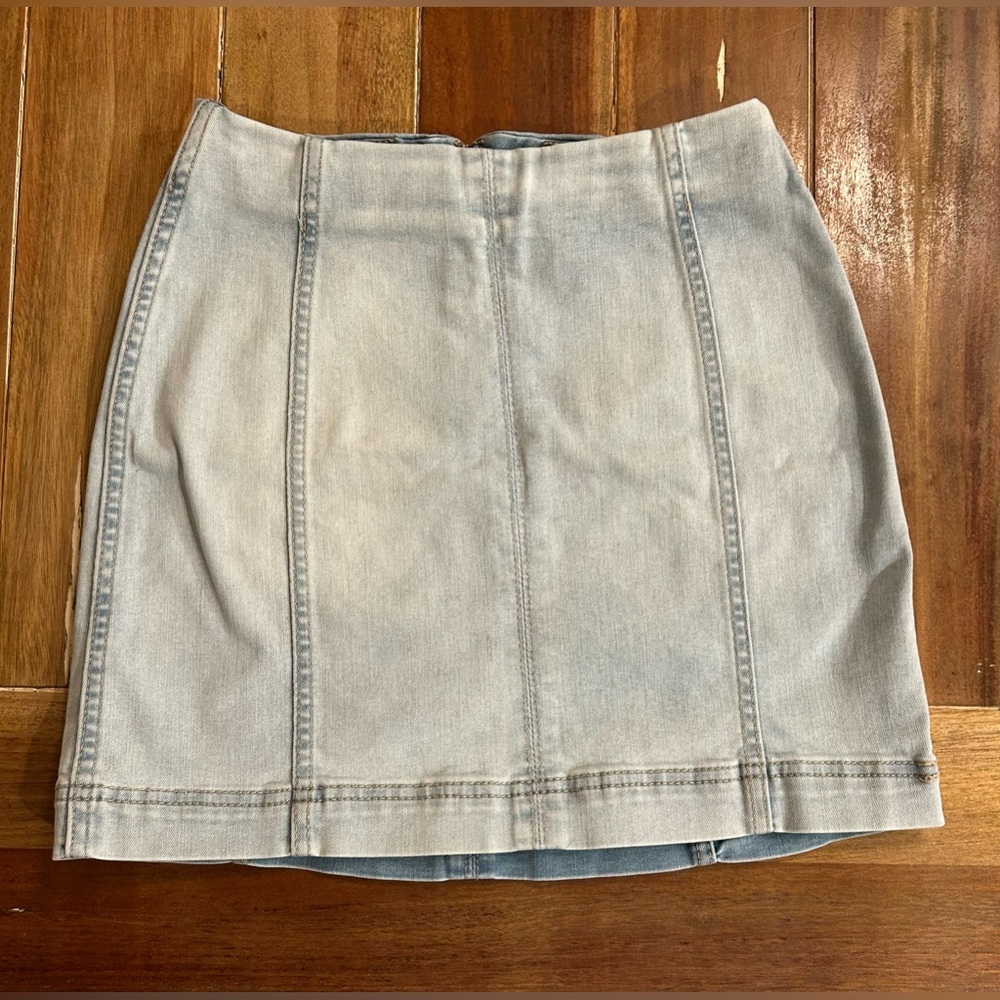 Wild Fable Denim Zip up Skirt. Size 0.